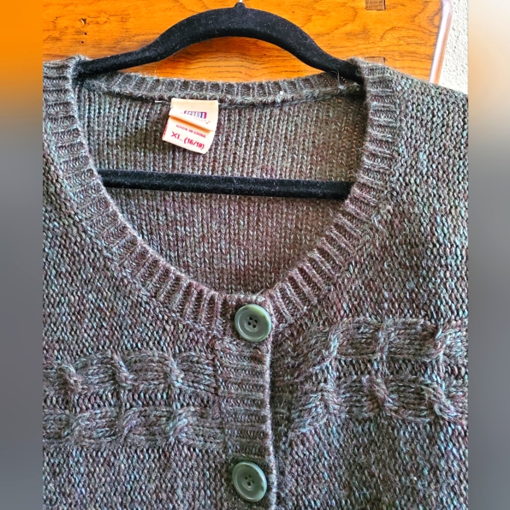 Two, Faded Glory, 3 Button, short sleeve, cover up sweaters. Size XL. 14.00 each - Picture 3 of 4